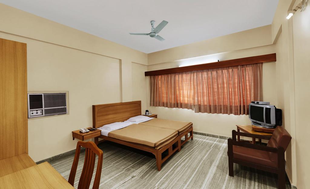 Hotel Meru Pune Eksteriør billede